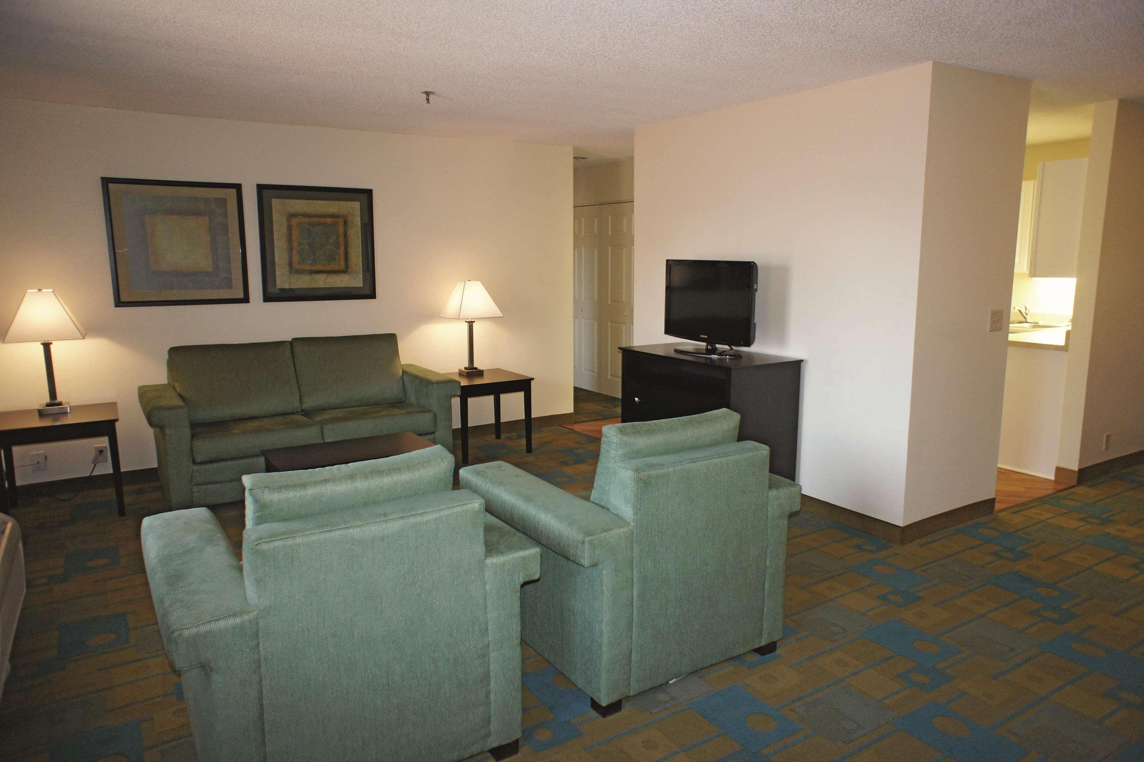 La Quinta By Wyndham St. Pete-Clearwater Airport Hotel Exterior foto