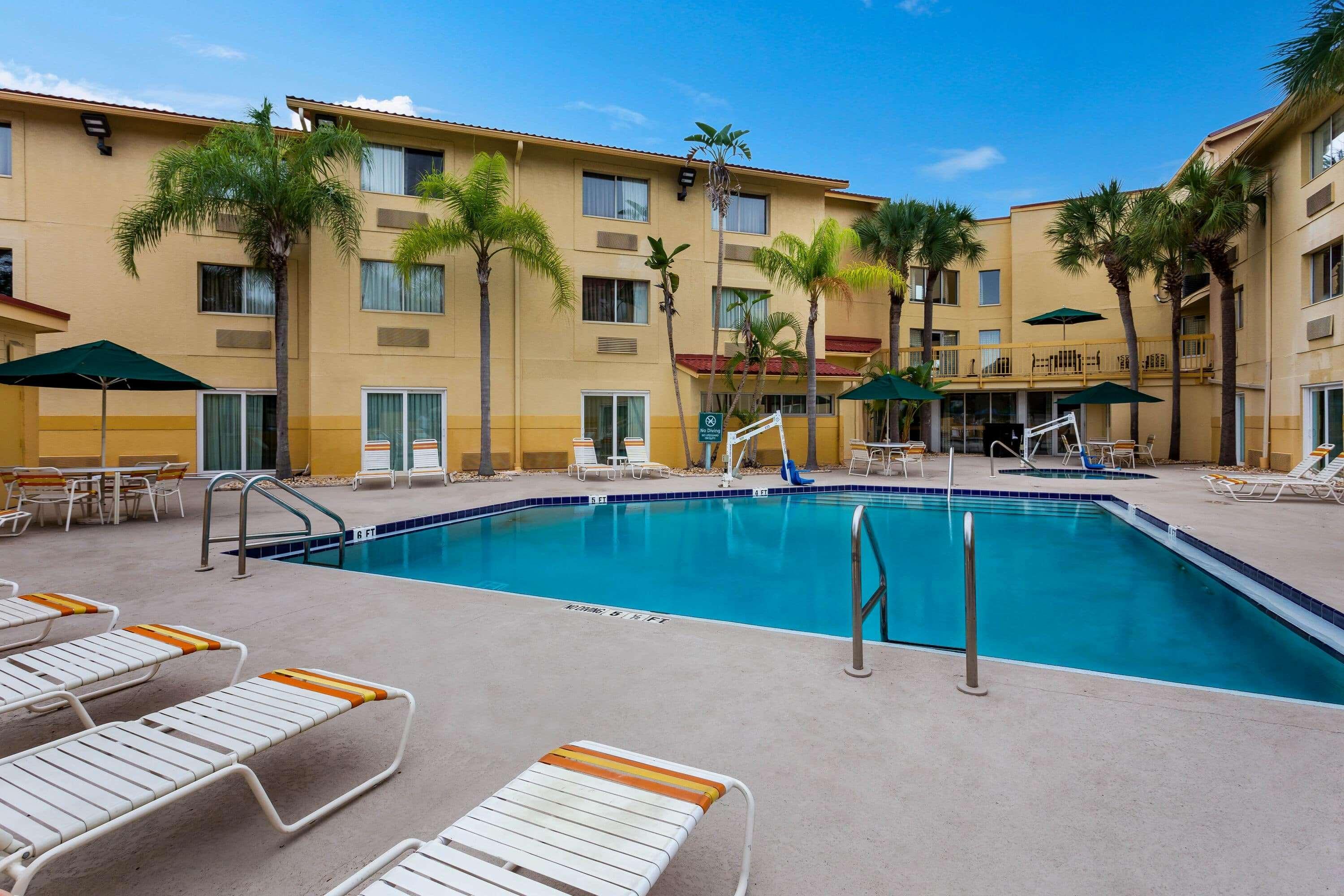 La Quinta By Wyndham St. Pete-Clearwater Airport Hotel Exterior foto